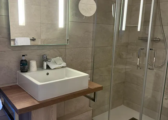 Hotel Logis Le Petit Casset 3*