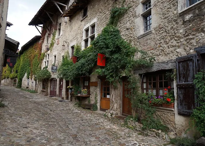 Hotel Logis Le Petit Casset