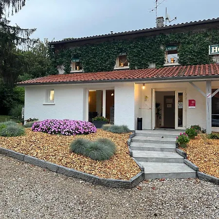 Hotel Logis Le Petit Casset La Boisse