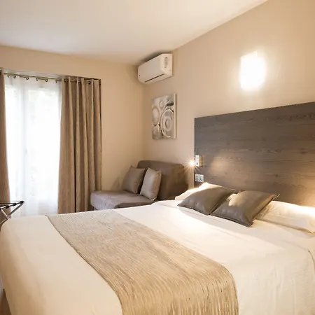 Logis Le Petit Casset 3* La Boisse