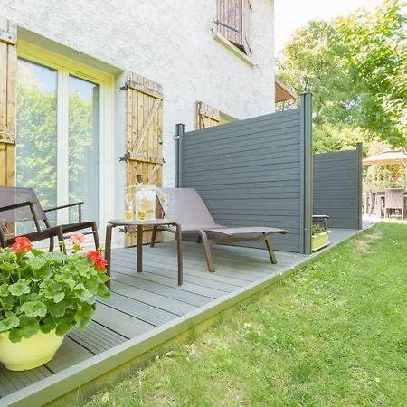 Logis Le Petit Casset Hotel