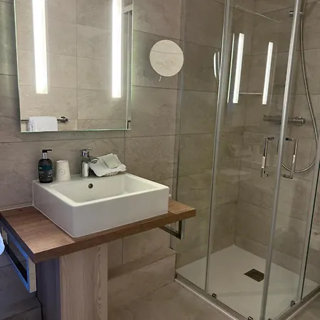 Hotel Logis Le Petit Casset 3*