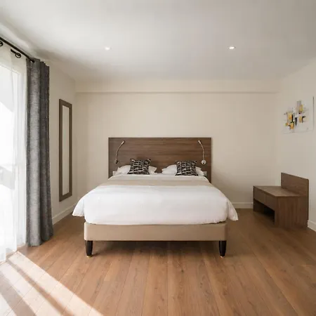 Hotel Logis Le Petit Casset