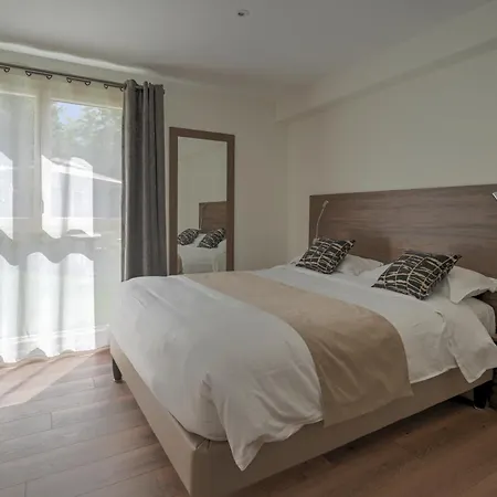 Logis Le Petit Casset Hotel La Boisse