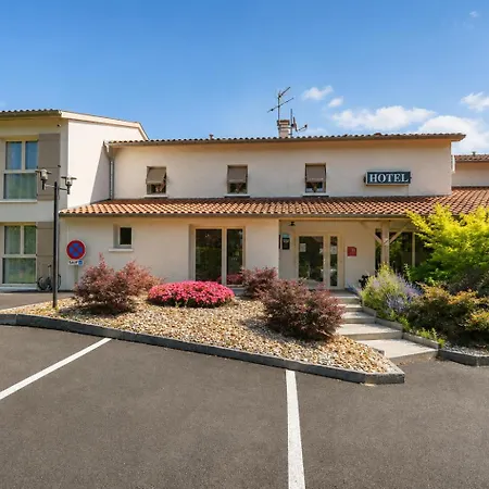 Logis Le Petit Casset Hotel 3*