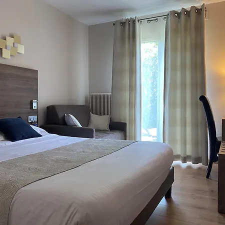 Logis Le Petit Casset Hotel La Boisse
