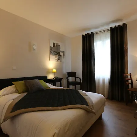 Hotel Logis Le Petit Casset La Boisse