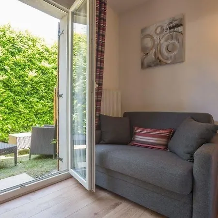 Logis Le Petit Casset Hotel