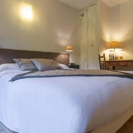 Hotel Logis Le Petit Casset La Boisse