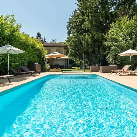 Hotel Logis Le Petit Casset